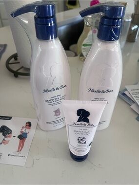 Noodle & Boo Newborn Gift Set: Diaper Ointment + Hair/Body Wash 2 in 1 + Bubbles